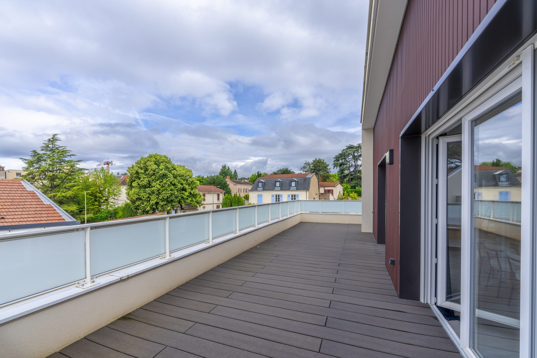 Terrasse — Diagonale — Champagne, meublé, Tom Devreeze, photographe immobilier Lyon