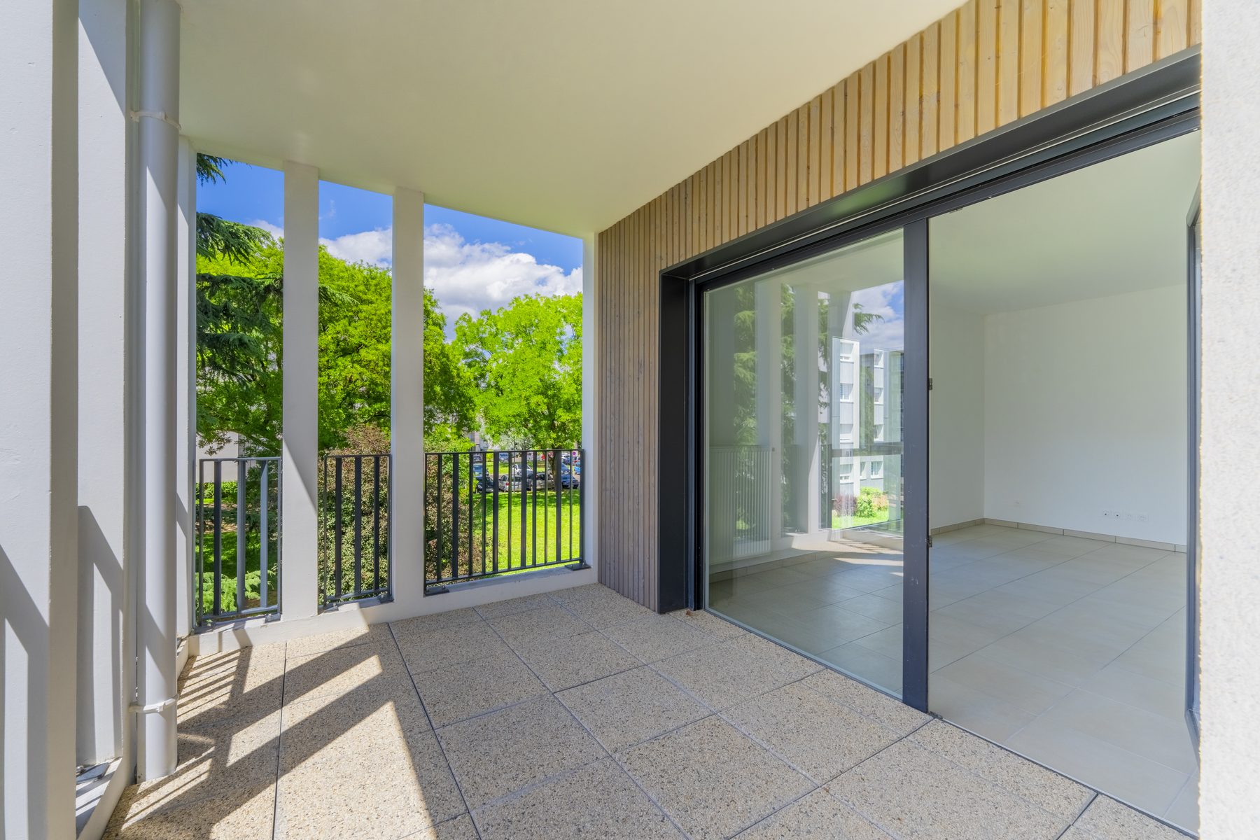 Loggia — Diagonale — Francheville, T3, Tom Devreeze, photographe immobilier Lyon