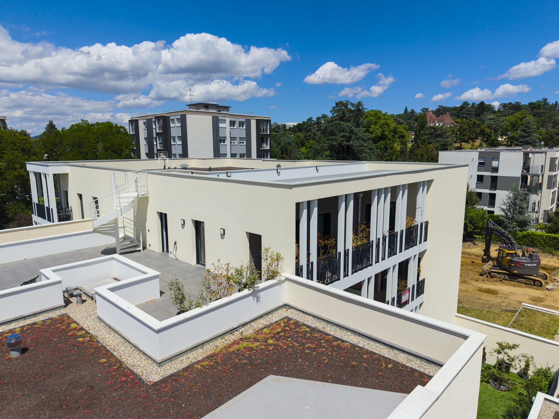 Résidence vue du ciel, drone — Diagonale — Francheville, T5, Tom Devreeze, photographe immobilier Lyon