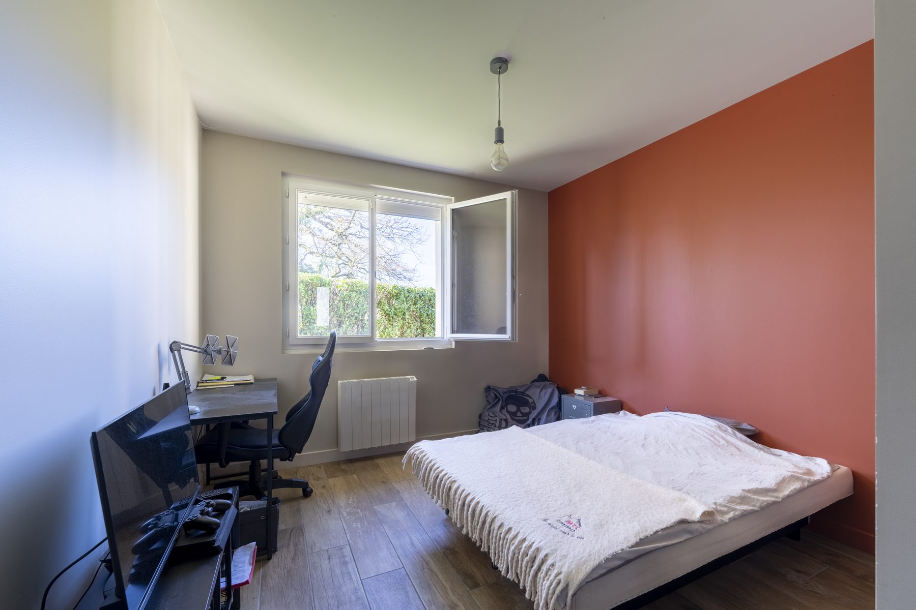 Chambre — Maison — Isère, Tom Devreeze, photographe immobilier Lyon