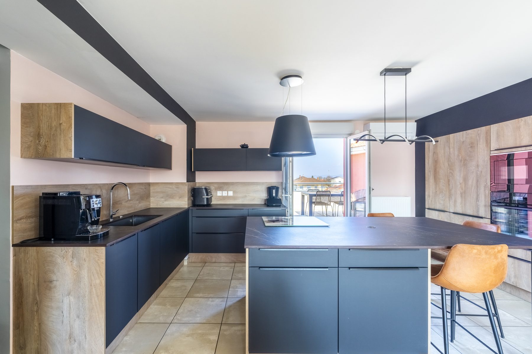 Cuisine, îlot — Loyettes, Tom Devreeze, photographe immobilier Lyon