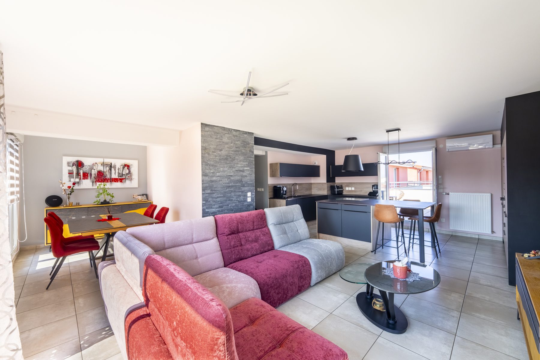 Salon et salle à manger — Loyettes, Tom Devreeze, photographe immobilier Lyon